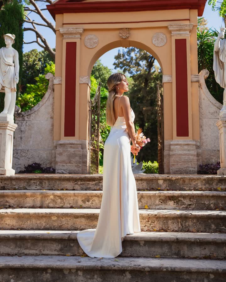 Fotografía de sesión con vestido de Atelier Anna